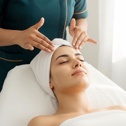 Picture of Cheryl's Tan Removing